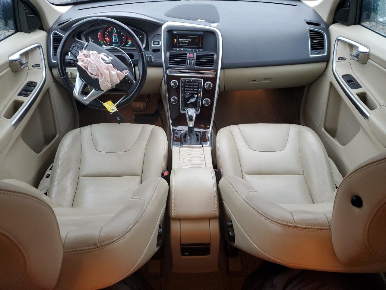 2015 Volvo Xc60 3.2 Platinum VIN: YV4940RDXF2612038 Lot: 92505475