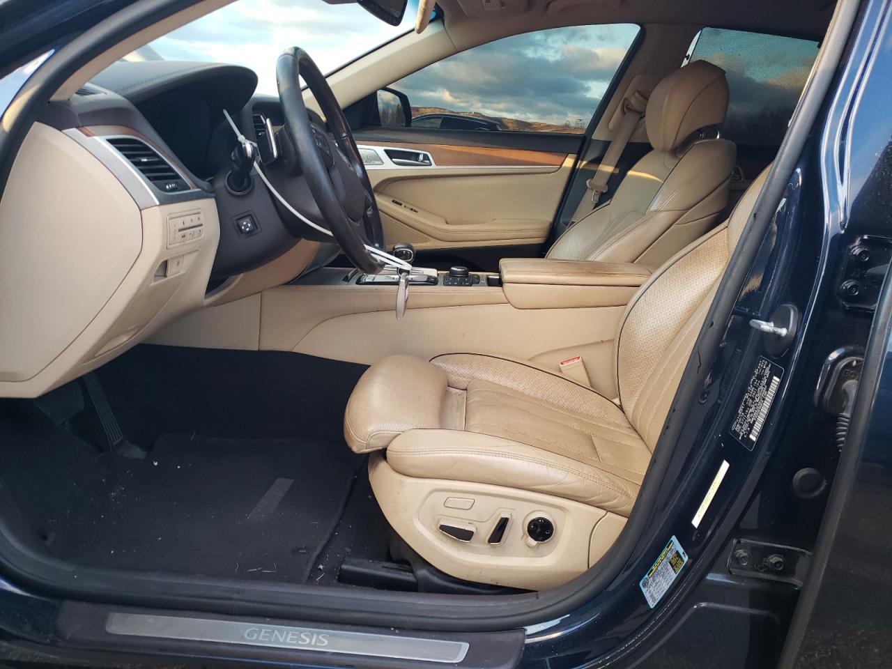 2019 Genesis G80 Base VIN: KMHGN4JE6KU299860 Lot: 93282335