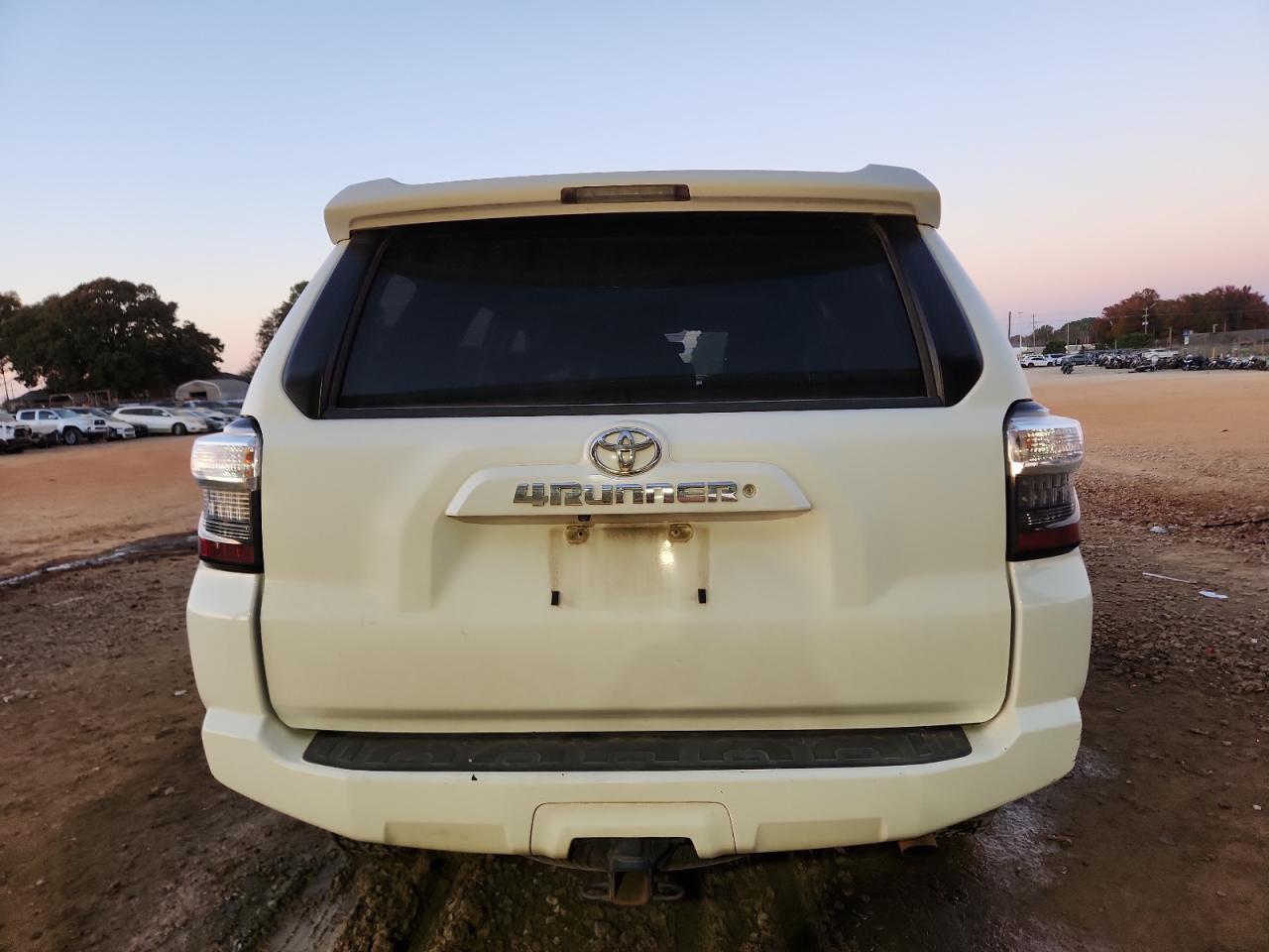 2014 Toyota 4Runner Sr5 VIN: JTEBU5JR6E5183420 Lot: 92233275