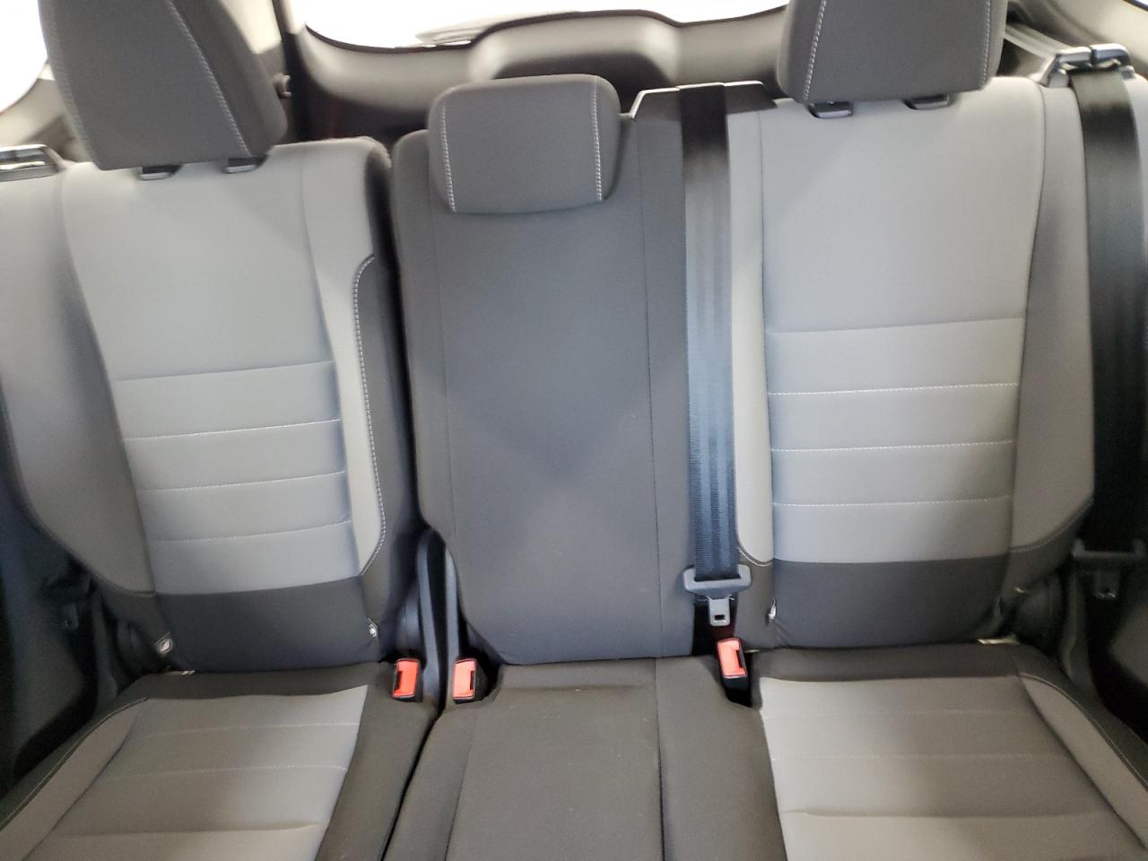 2017 Ford Escape S VIN: 1FMCU0F70HUE01182 Lot: 91900475