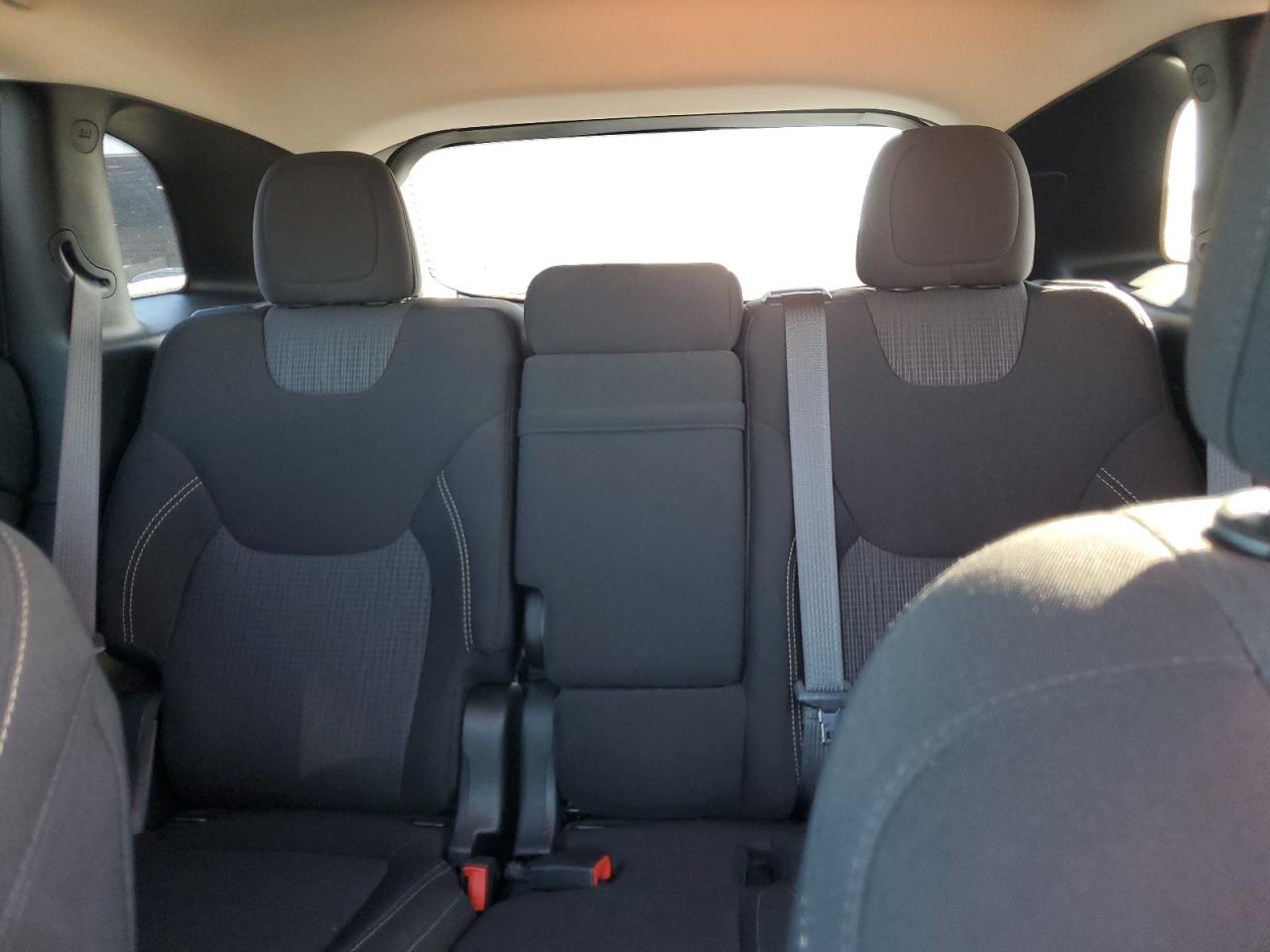 2016 Jeep Cherokee Latitude VIN: 1C4PJLCS4GW363435 Lot: 93747005