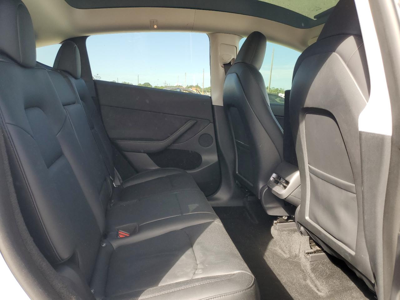 2023 Tesla Model Y VIN: 7SAYGDEE4PA025098 Lot: 90648895