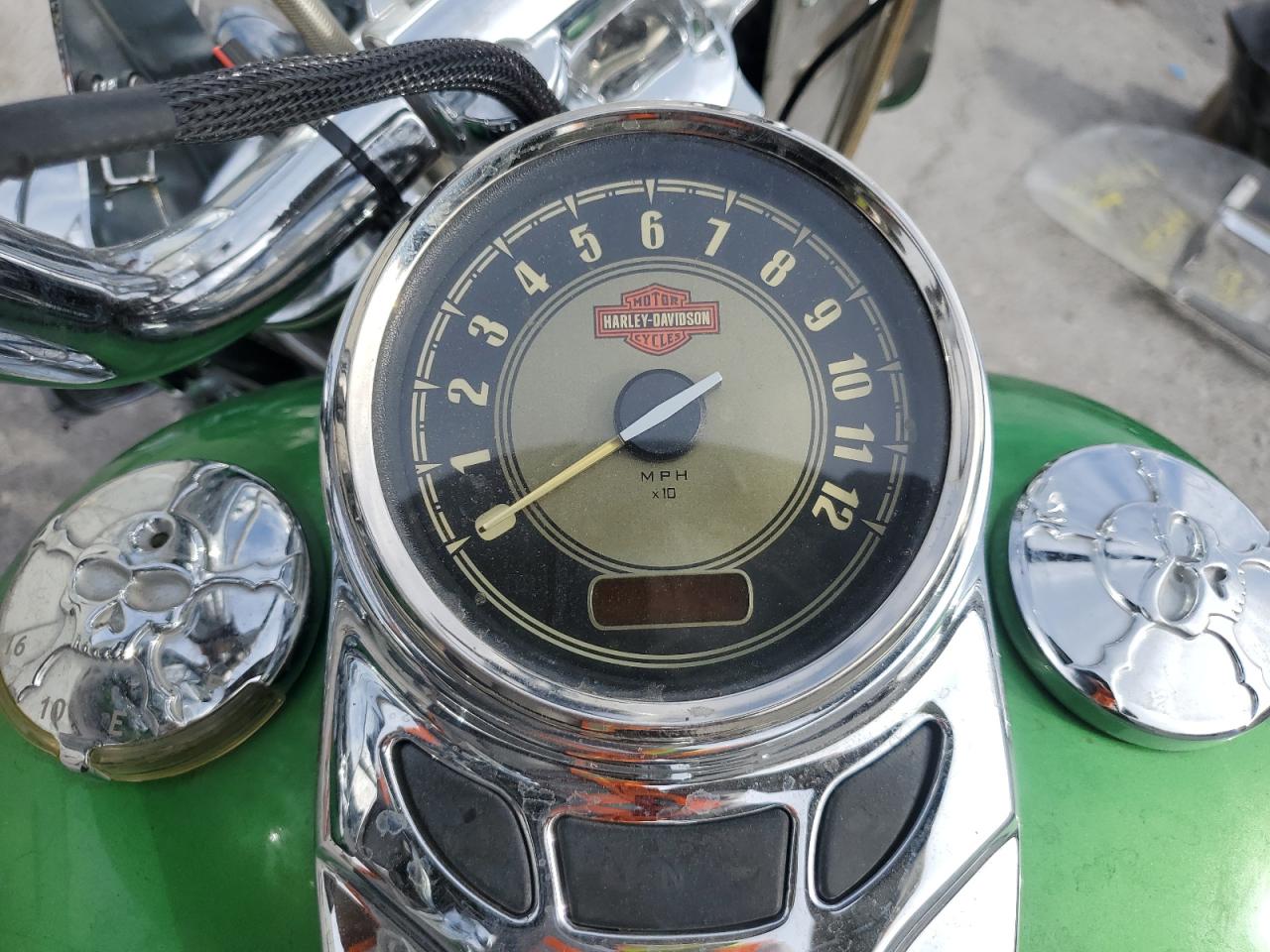 2015 Harley-Davidson Flstc Heritage Softail Classic VIN: 1HD1BWV10FB022322 Lot: 92308255