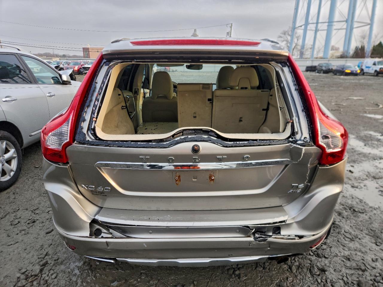 2015 Volvo Xc60 T6 Premier VIN: YV4902RK9F2630973 Lot: 94074455