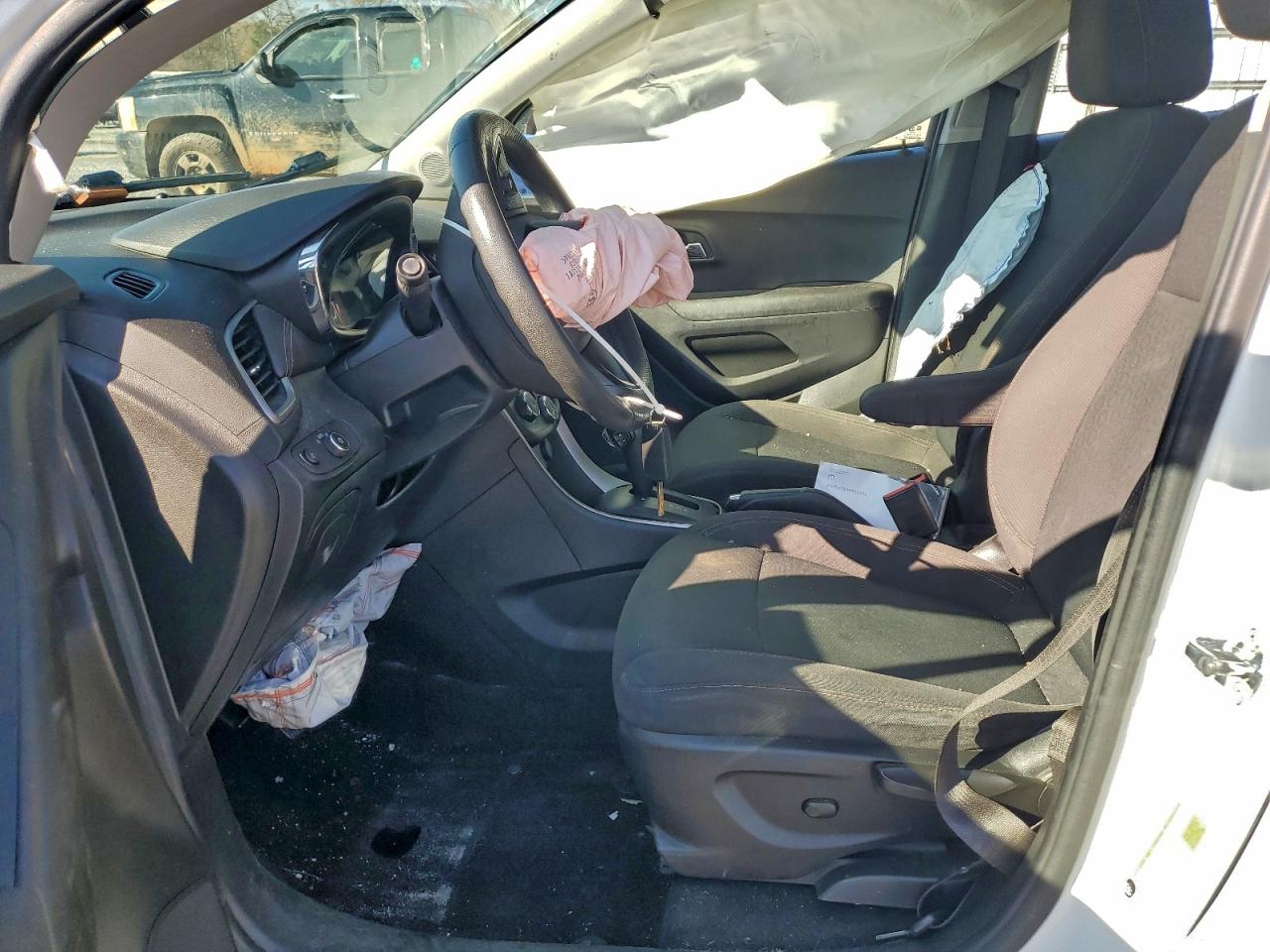 2017 Chevrolet Trax Ls VIN: KL7CJNSB2HB229248 Lot: 93679795