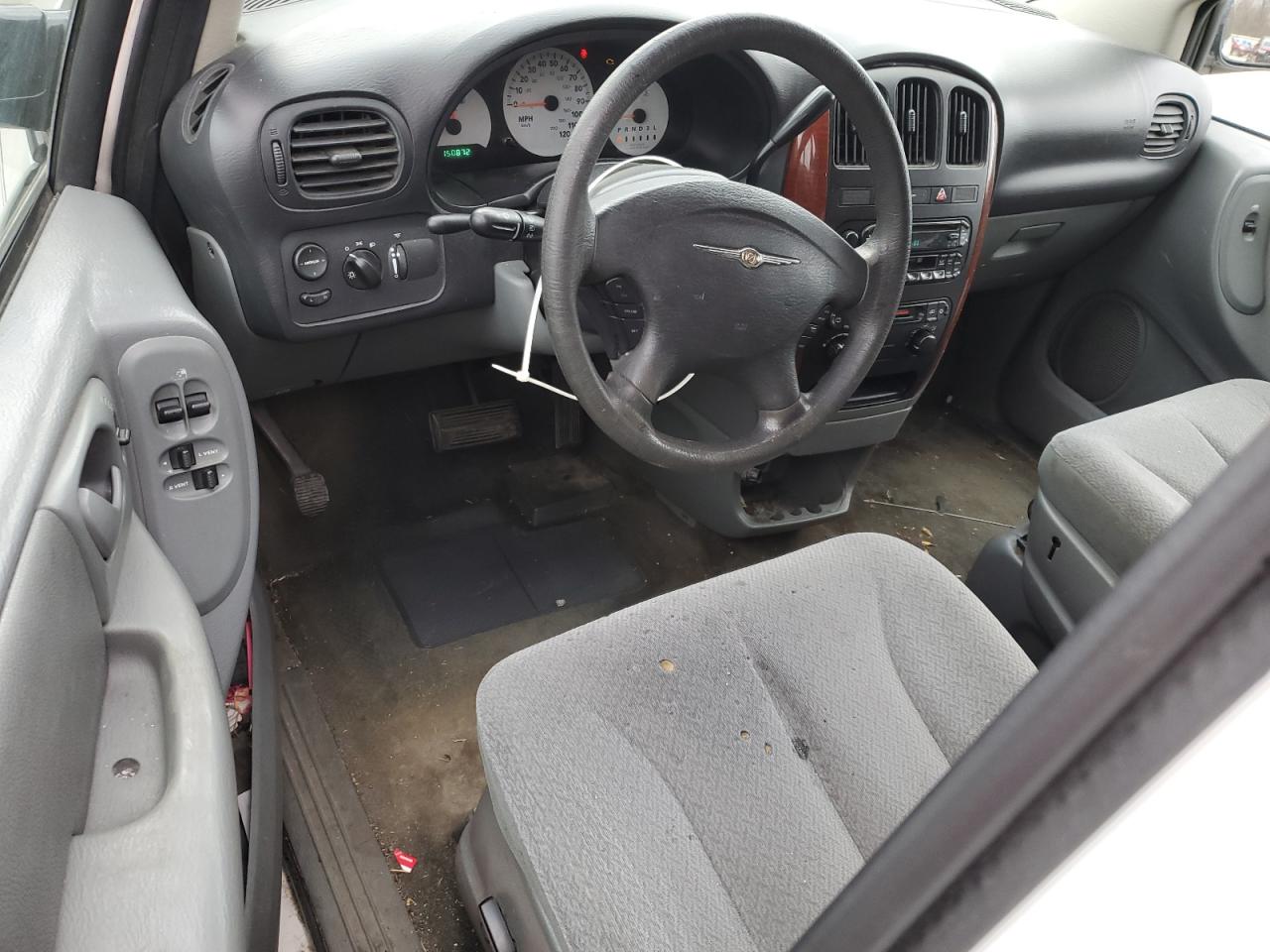 2006 Chrysler Town & Country VIN: 1A4GP45R76B611126 Lot: 92682365