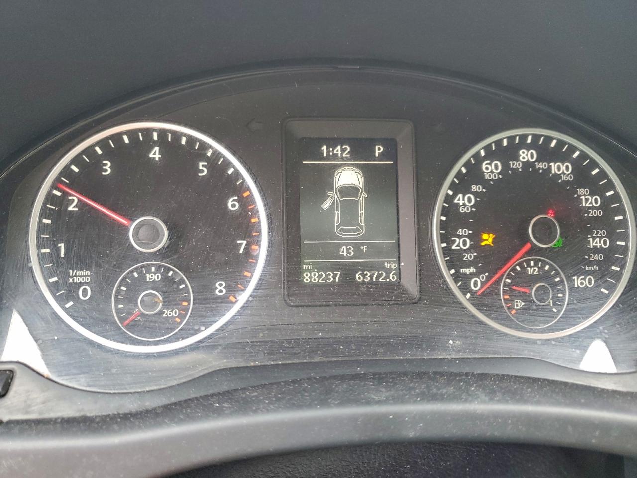 2016 Volkswagen Tiguan S VIN: WVGAV7AX1GW549588 Lot: 94668535