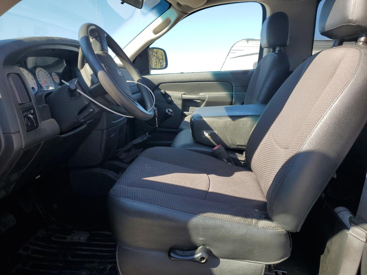 2005 Dodge Ram 1500 St VIN: 1D7HA16KX5J588611 Lot: 91269015