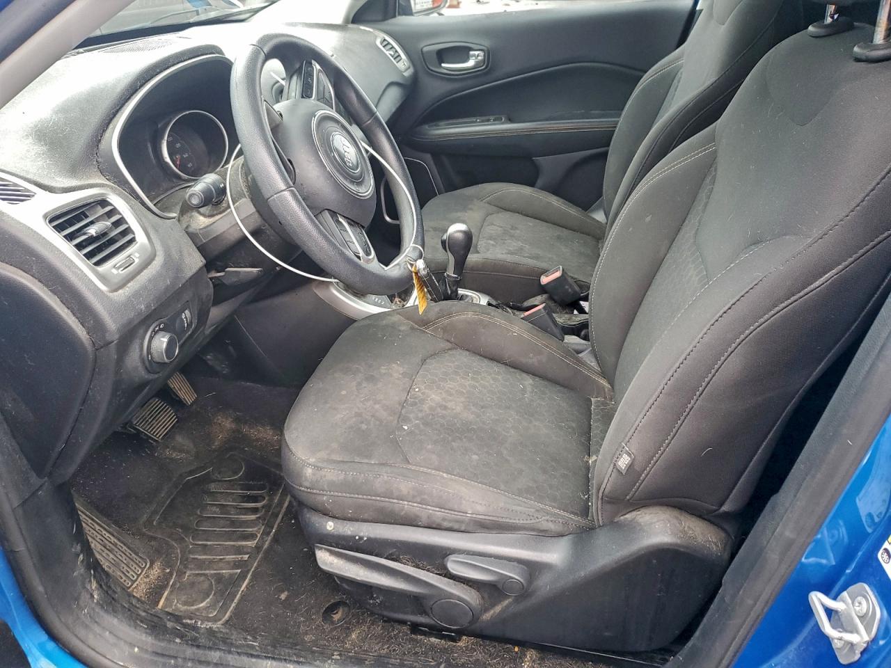 2018 Jeep Compass Sport VIN: 3C4NJDAB0JT257819 Lot: 94565095