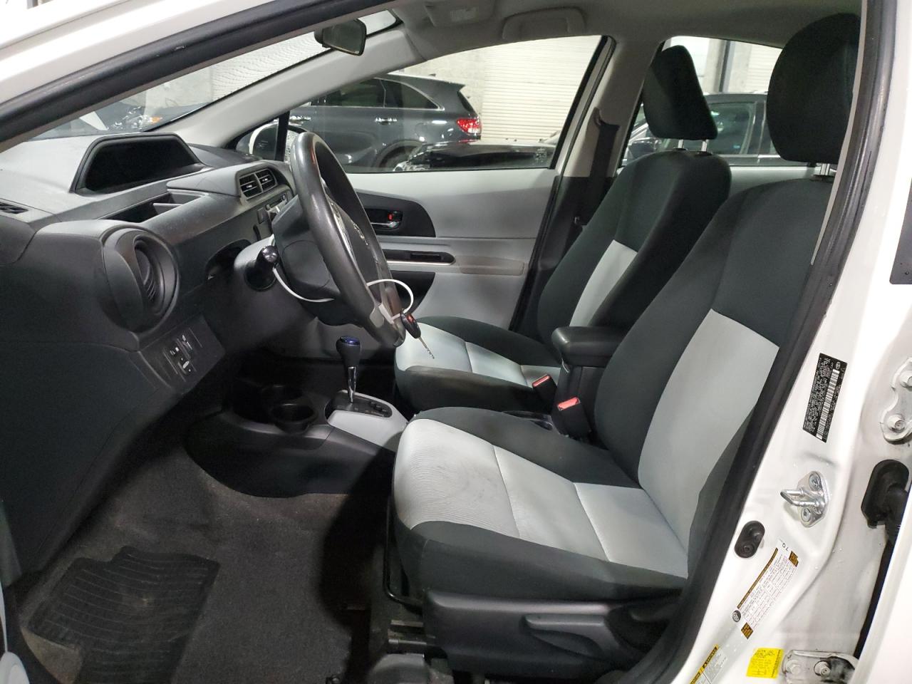 2014 Toyota Prius C VIN: JTDKDTB30E1077135 Lot: 91738345