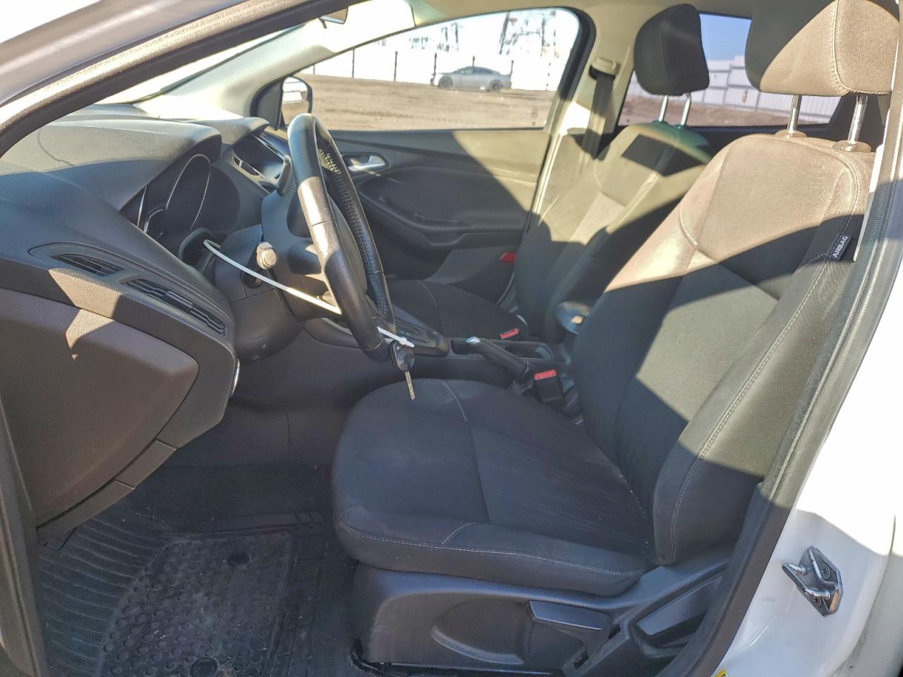 2016 Ford Focus Se VIN: 1FADP3K23GL362870 Lot: 93902355
