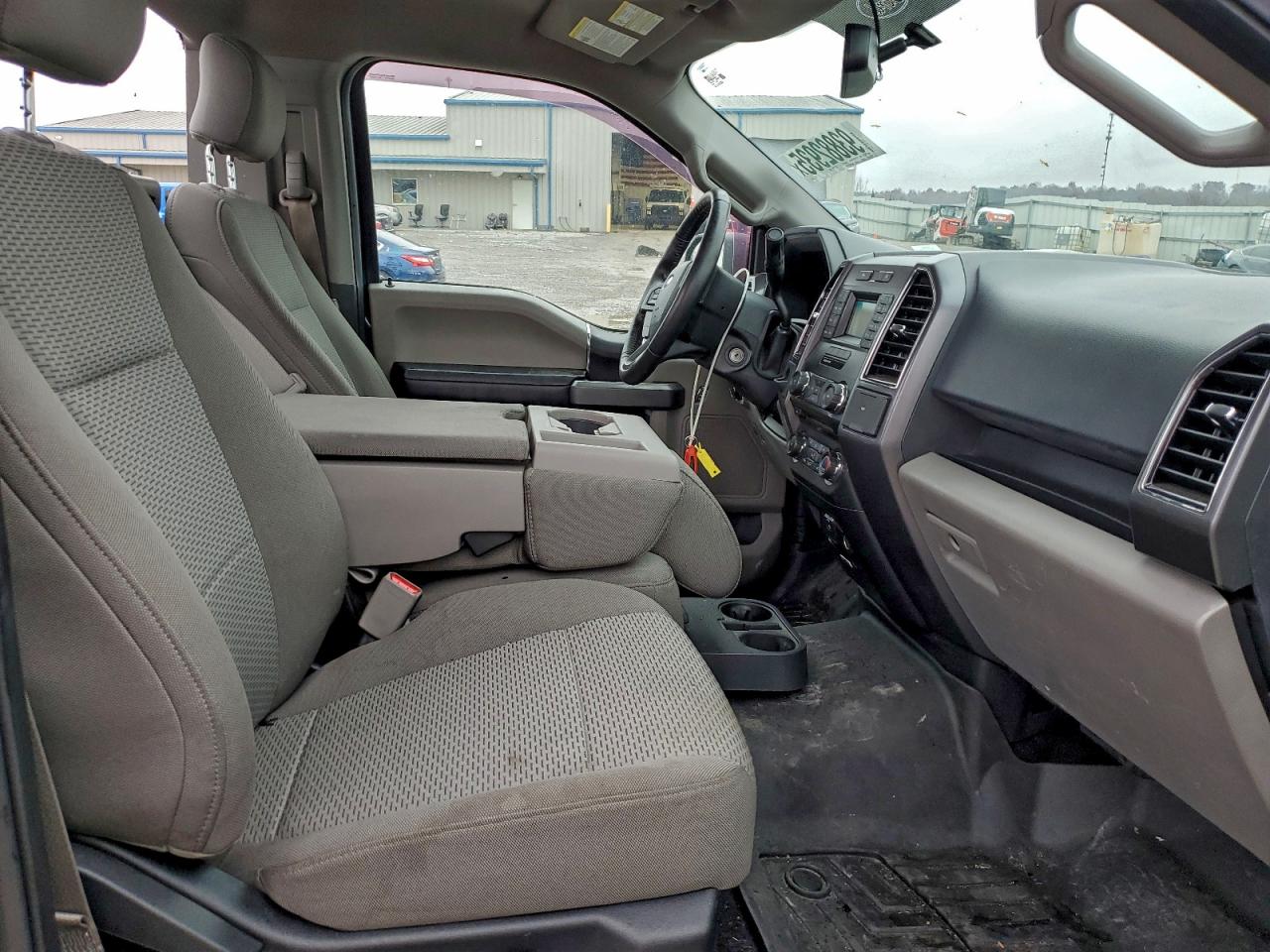 2017 Ford F150 VIN: 1FTMF1CP8HKC59172 Lot: 93882935