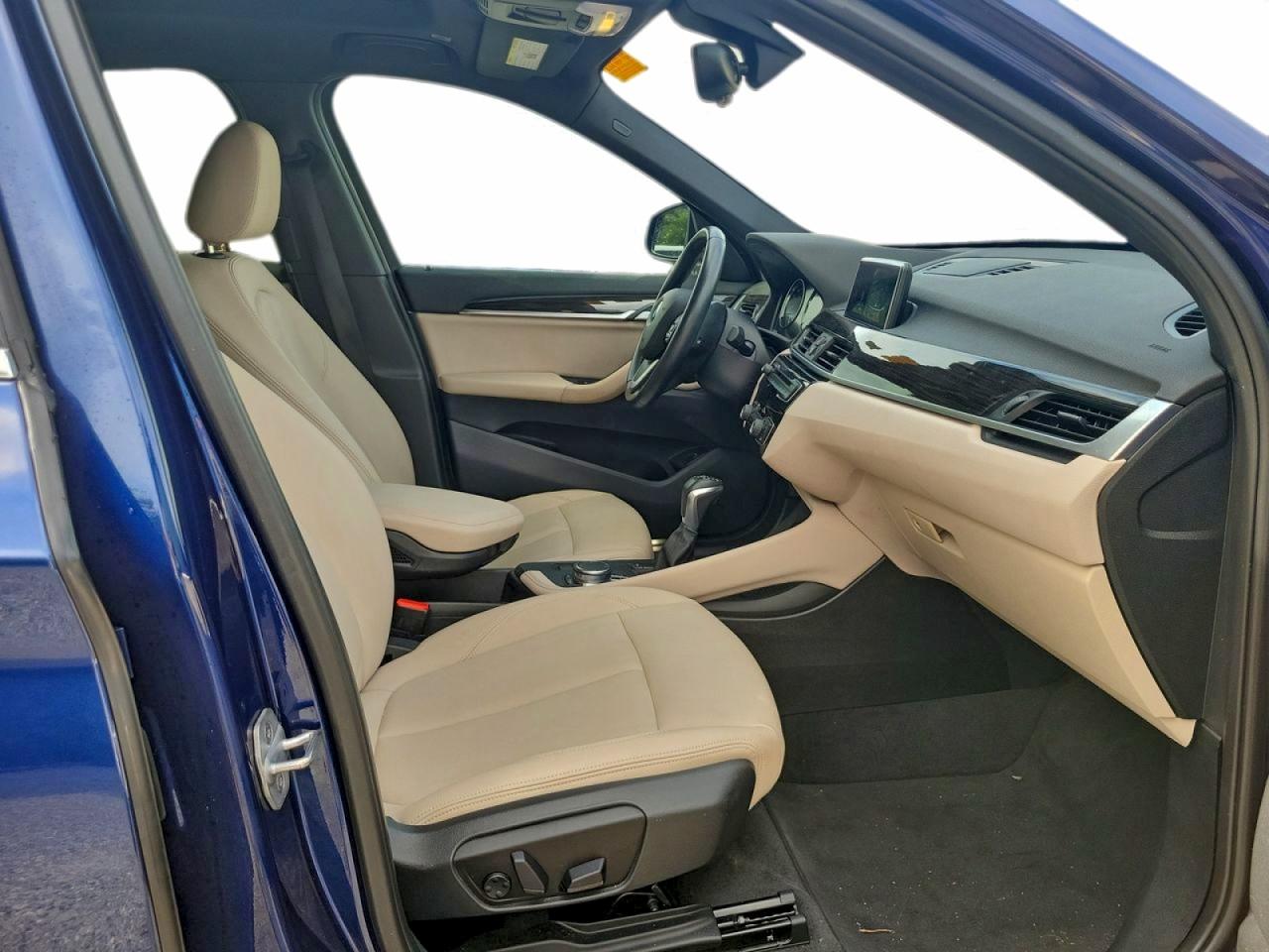 Фото: WBXHT3C31J5L32134