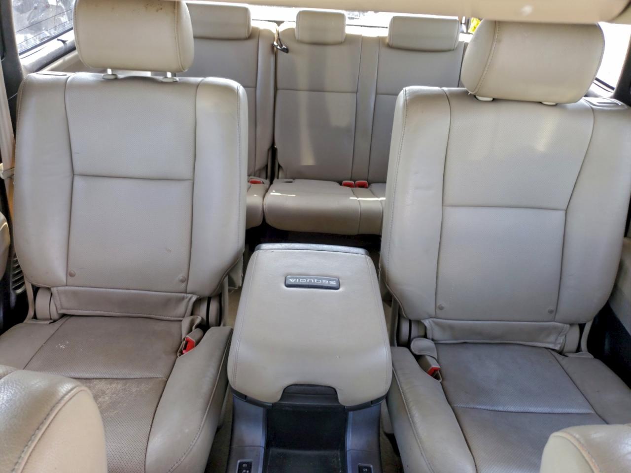 2011 Toyota Sequoia Platinum VIN: 5TDYY5G10BS034625 Lot: 94238615