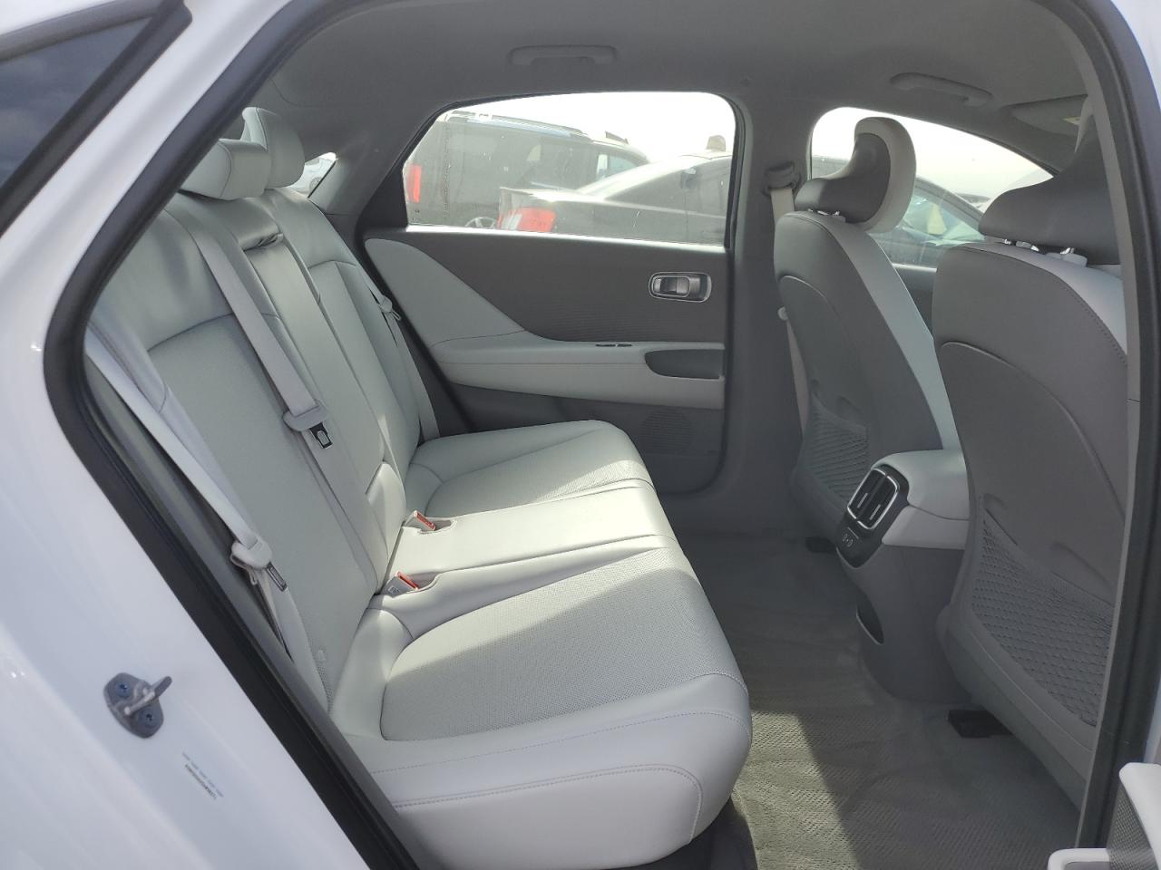 2025 Hyundai Ioniq 6 Sel VIN: KMHM34AA2SA098271 Lot: 91841575