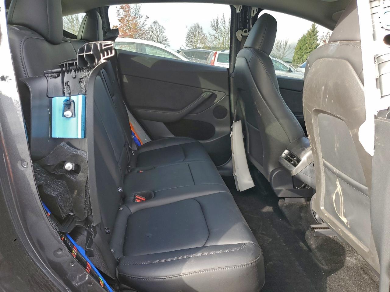 2025 Tesla Model Y VIN: 7SAYGDEF7SF222738 Lot: 92931165