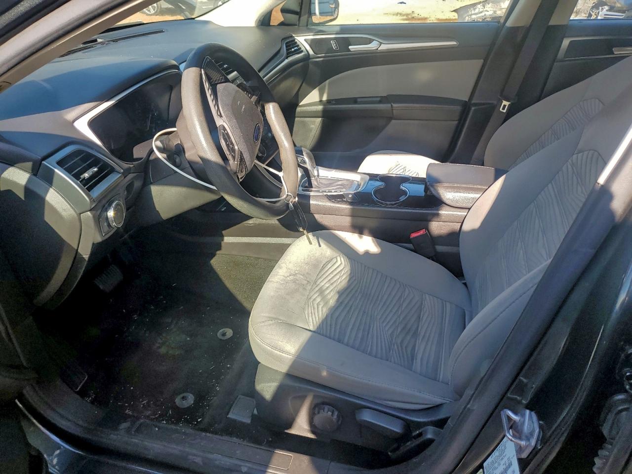 2016 Ford Fusion S VIN: 3FA6P0G71GR109849 Lot: 93506175