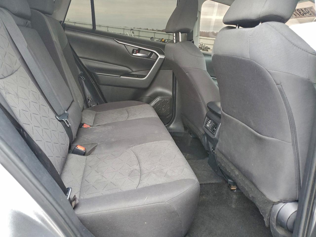 2021 Toyota Rav4 Xle VIN: 2T3W1RFV4MC123978 Lot: 94377775