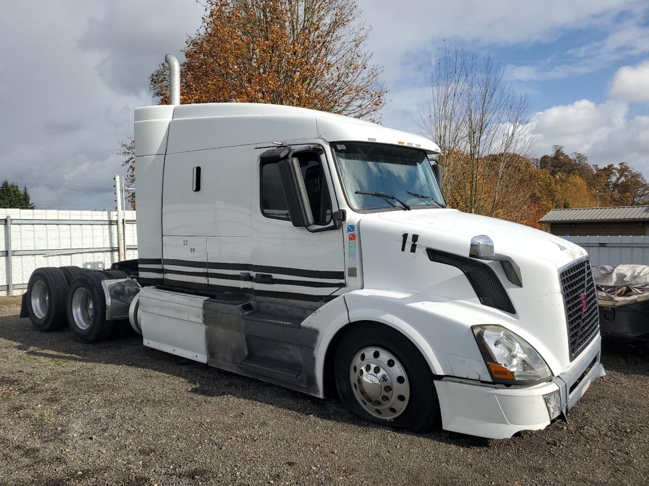 4V4NC9EJ69N285858 VOLVO VN Photo 1