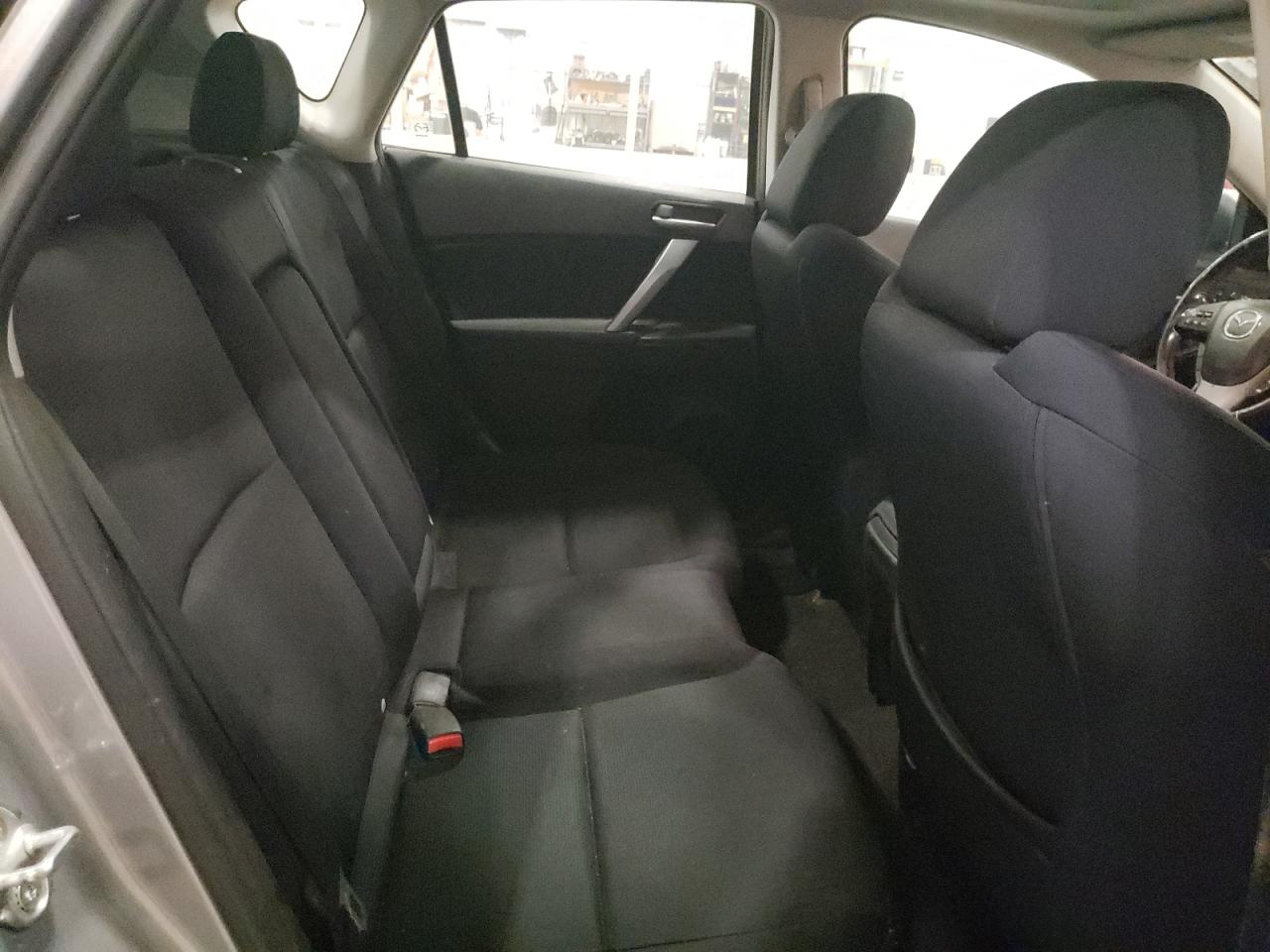 2011 Mazda 3 S VIN: JM1BL1K50B1498020 Lot: 92100675