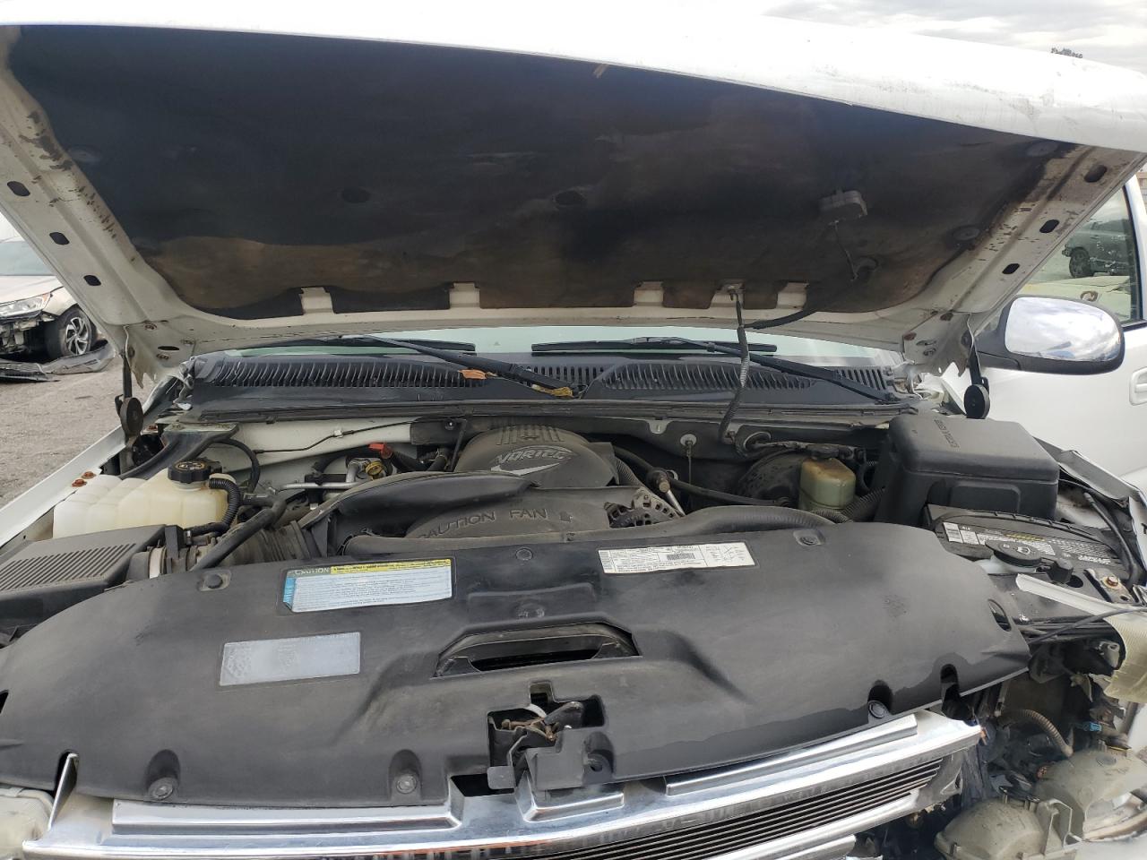 2001 Chevrolet Tahoe C1500 VIN: 1GNEC13T51R108224 Lot: 92674725