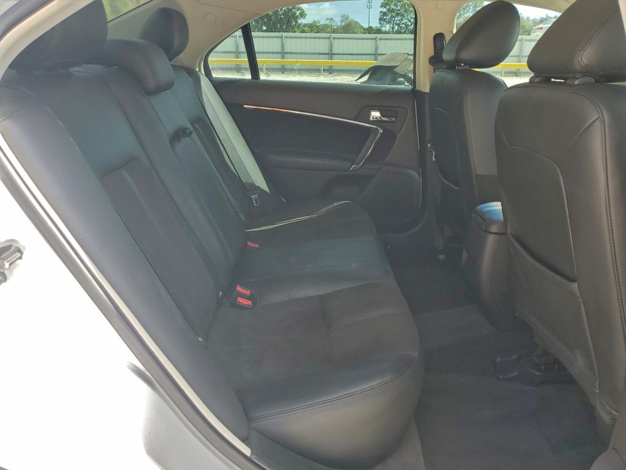 2011 Lincoln Mkz Hybrid VIN: 3LNDL2L30BR753570 Lot: 93629605