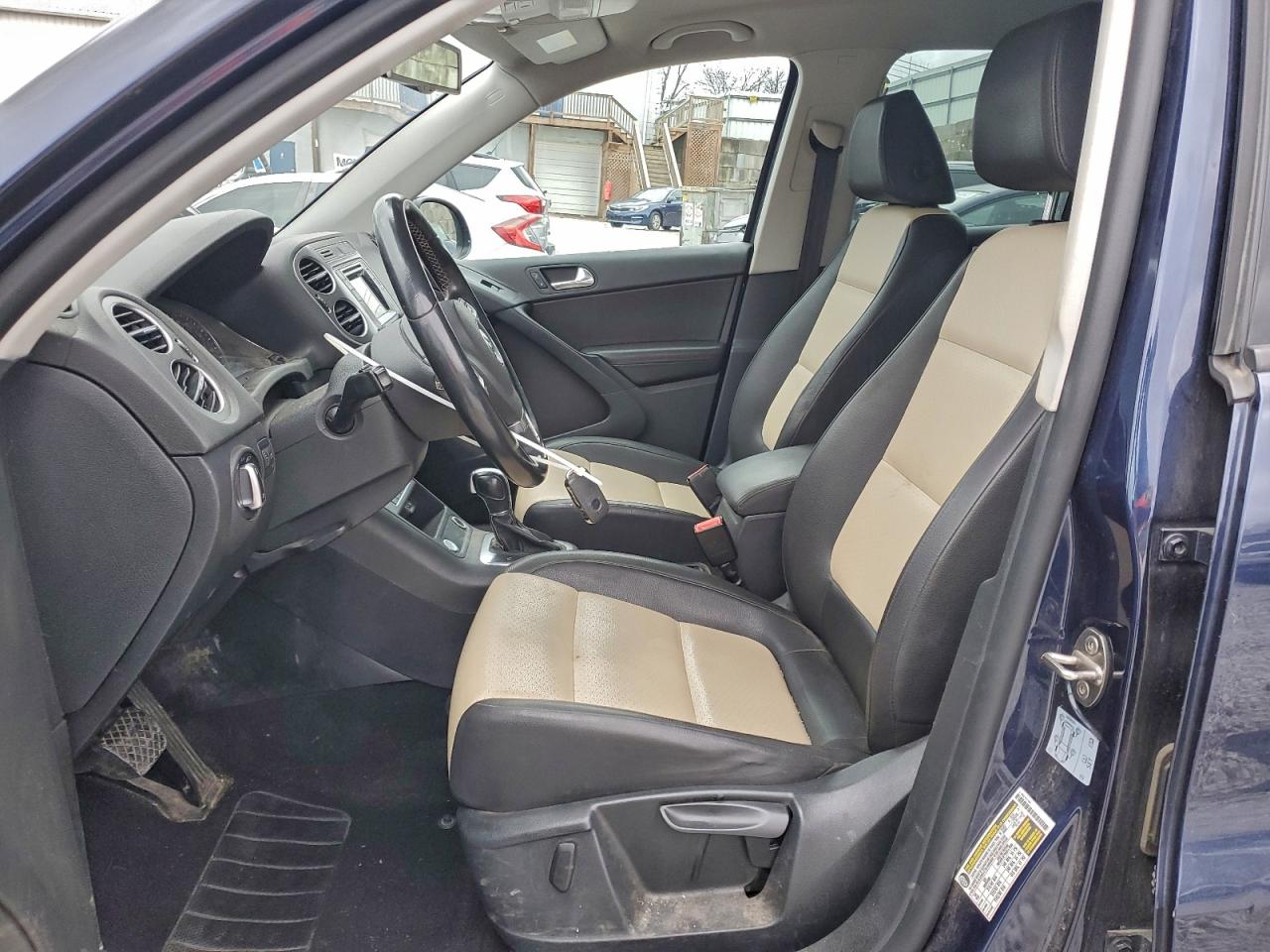 2016 Volkswagen Tiguan S VIN: WVGAV7AX7GW530334 Lot: 94681655