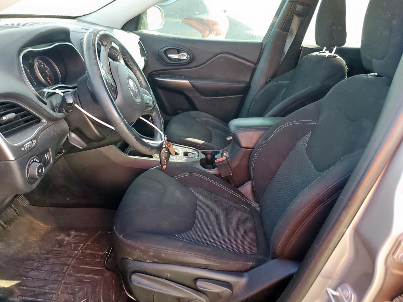 2019 Jeep Cherokee Latitude VIN: 1C4PJLCB5KD286370 Lot: 91682085