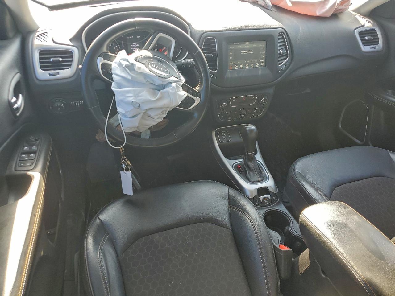 2020 Jeep Compass Latitude VIN: 3C4NJCBB4LT143057 Lot: 93948525