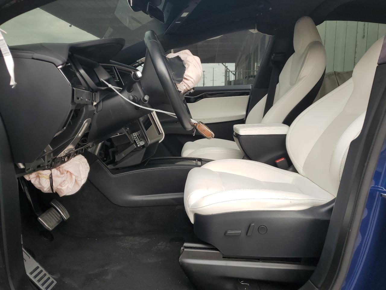 2020 Tesla Model X VIN: 5YJXCBE24LF236801 Lot: 91835685