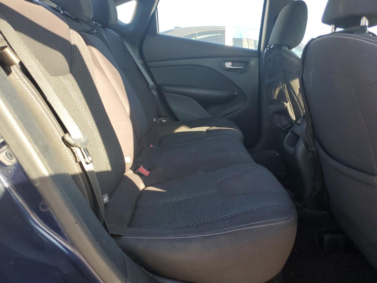 2015 Dodge Dart Sxt VIN: 1C3CDFBB3FD222556 Lot: 90699185