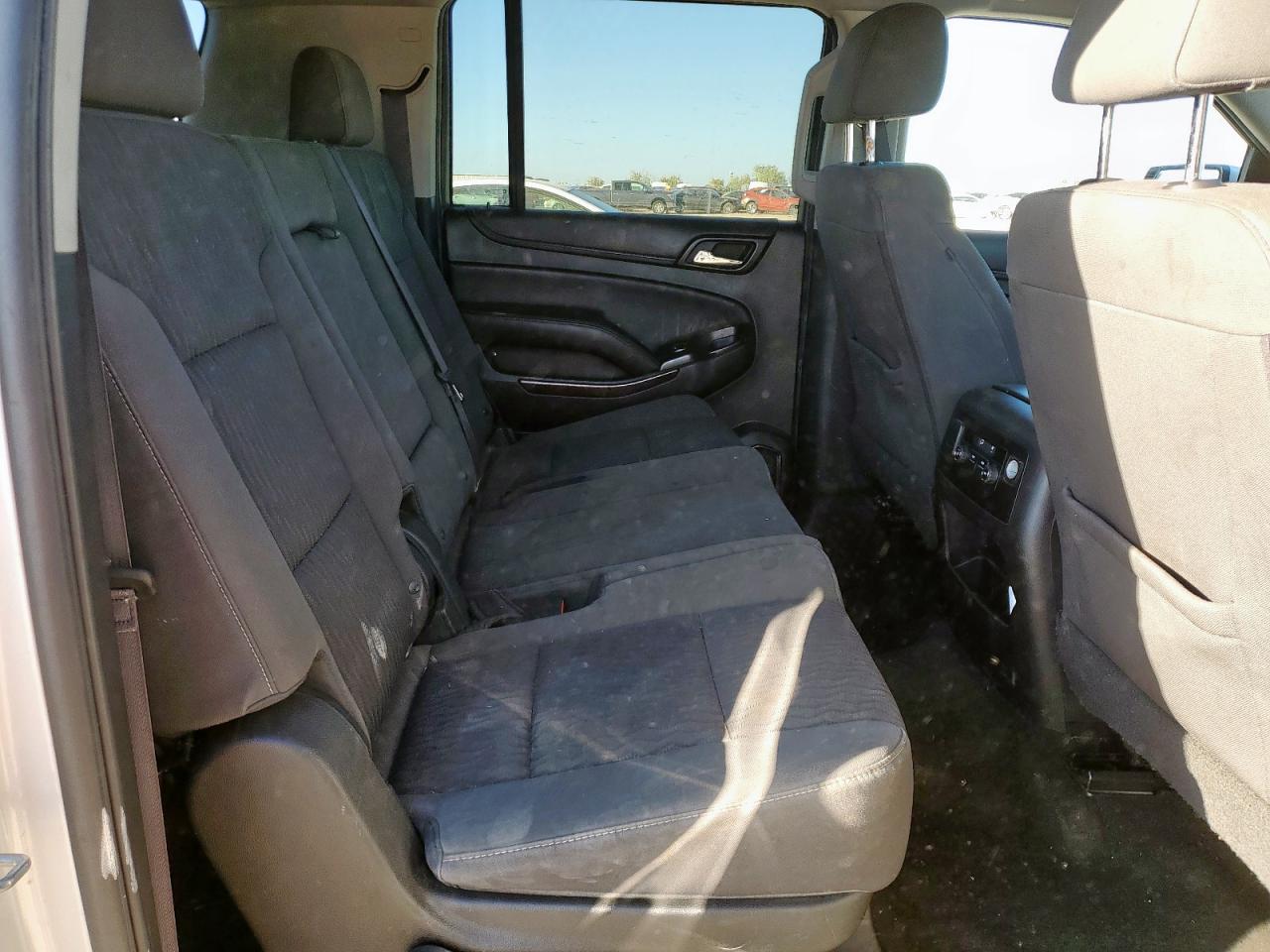 2016 GMC Yukon Xl C1500 Sle VIN: 1GKS1FKC9GR185014 Lot: 92979485