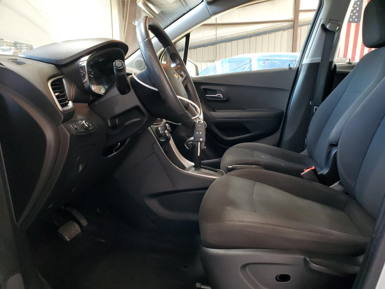 2017 Chevrolet Trax Ls VIN: KL7CJNSB8HB101628 Lot: 92804675