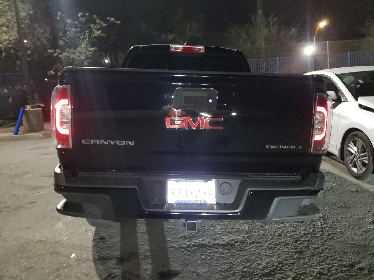 2018 GMC Canyon Denali VIN: 300282 Lot: 92746845