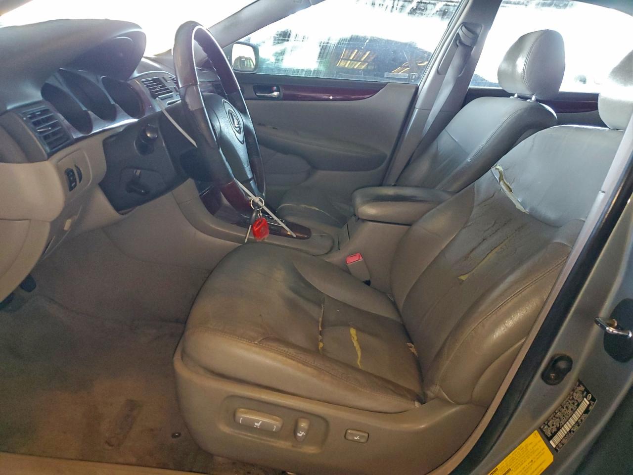 2004 Lexus Es 330 VIN: JTHBA30G545021969 Lot: 94370895