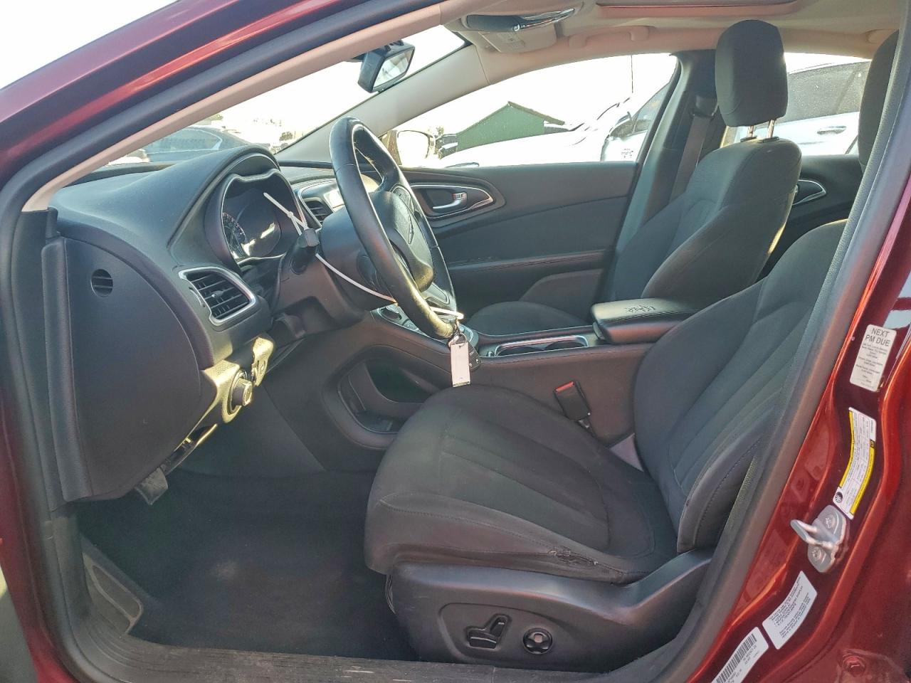 2015 Chrysler 200 Limited VIN: 1C3CCCAB7FN684583 Lot: 92929975