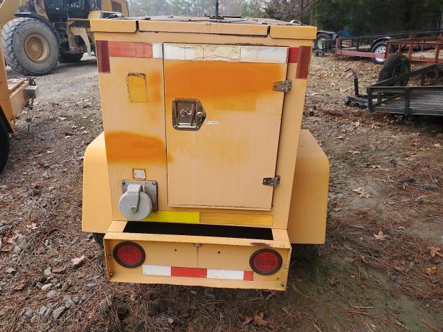  FENEX GENERATOR 2004 Оранжевый