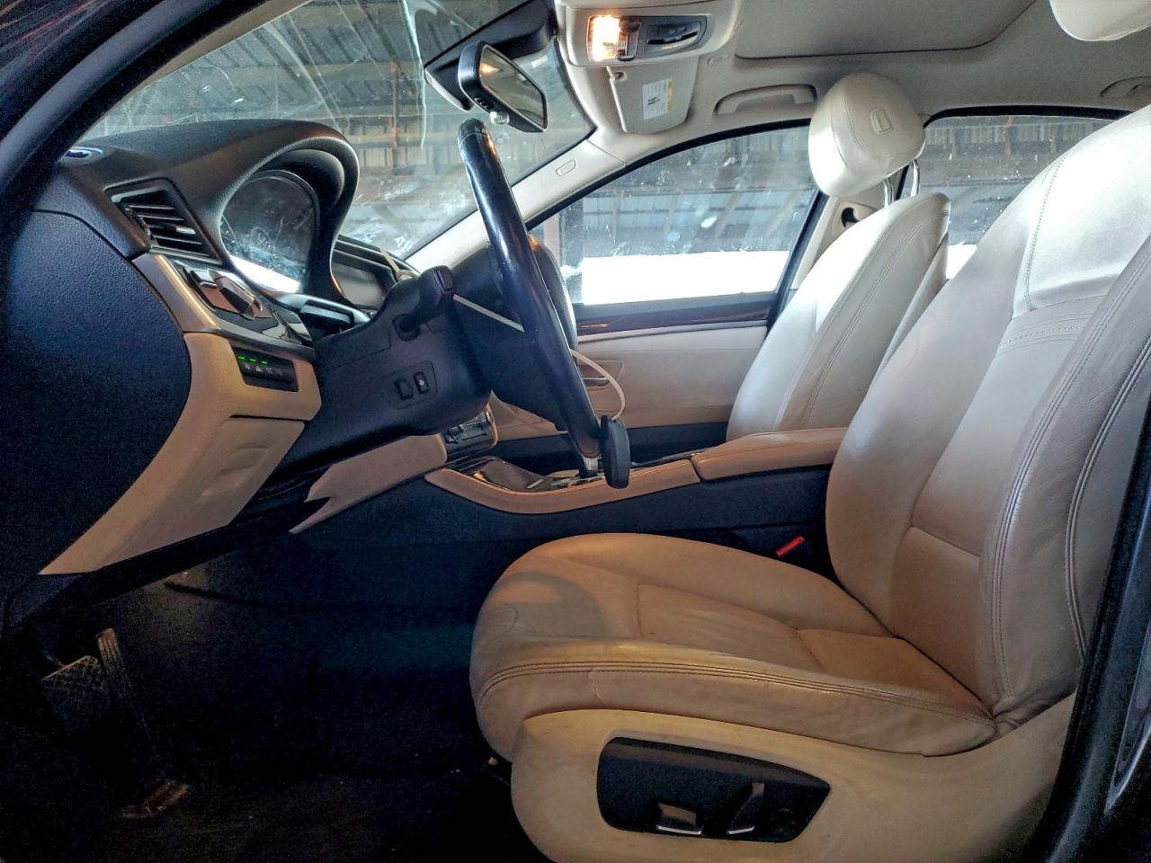 2015 BMW 528 Xi VIN: WBA5A7C58FD627742 Lot: 93784555