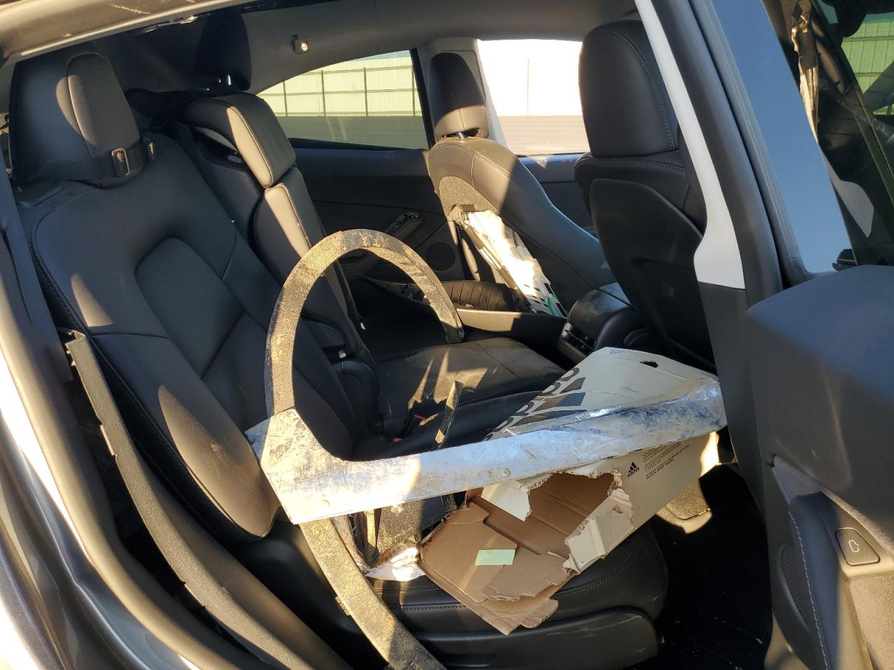 2024 Tesla Model Y VIN: 7SAYGAEE3RF168497 Lot: 91729235