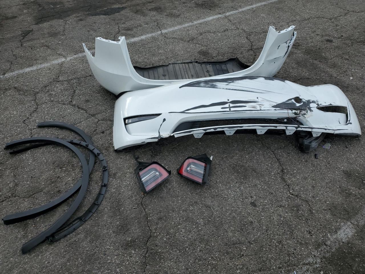 2024 Tesla Model Y VIN: 7SAYGDED1RF194539 Lot: 87478465