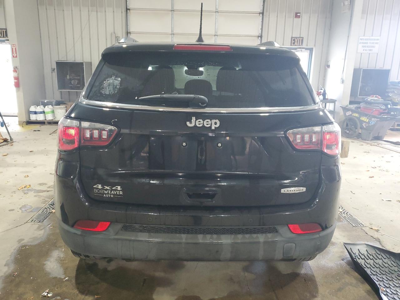2018 Jeep Compass Latitude VIN: 3C4NJDBB3JT392985 Lot: 91463675