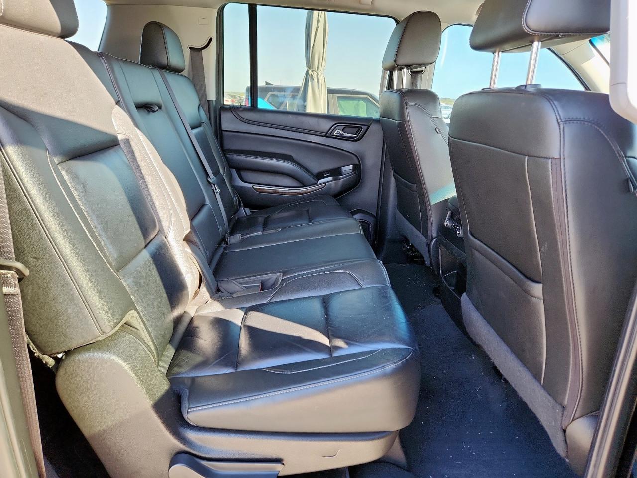 2019 Chevrolet Suburban K1500 Lt VIN: 1GNSKHKC4KR377705 Lot: 92620225