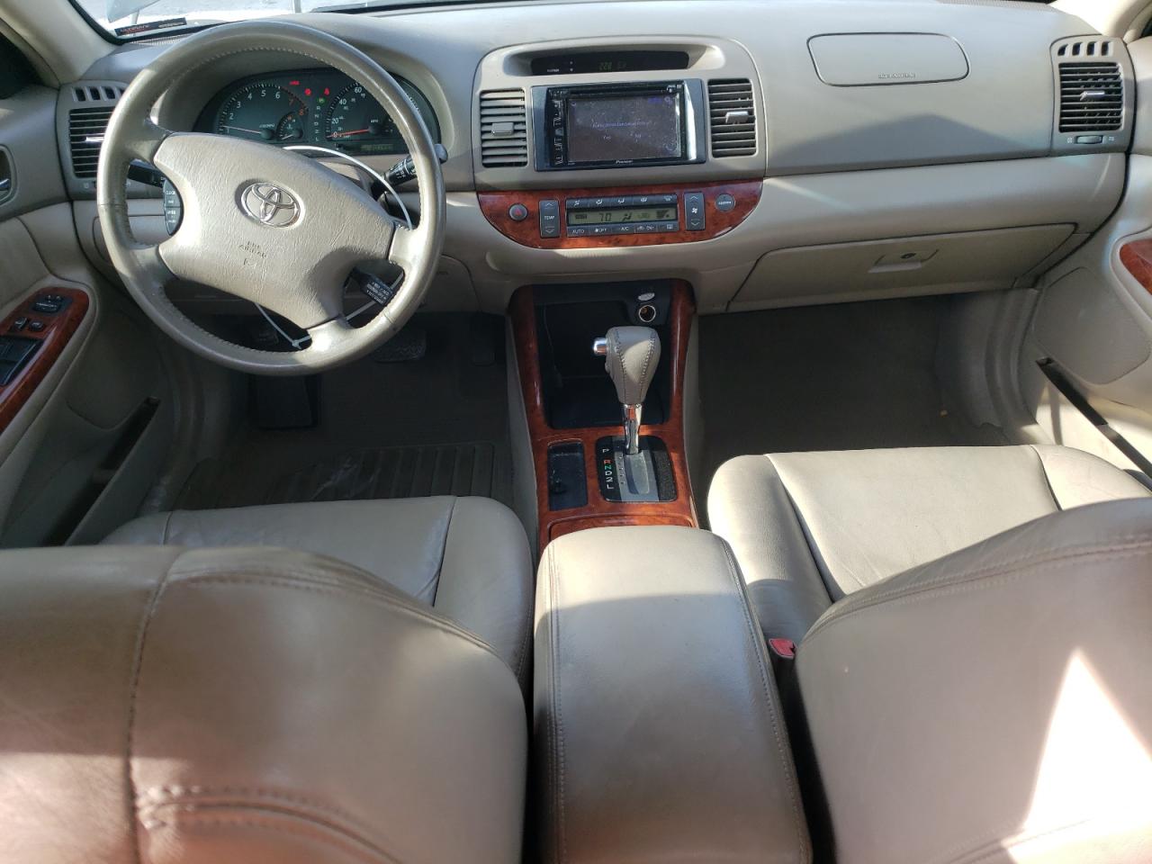 2002 Toyota Camry Le VIN: 4T1BF32K52U506468 Lot: 93301935