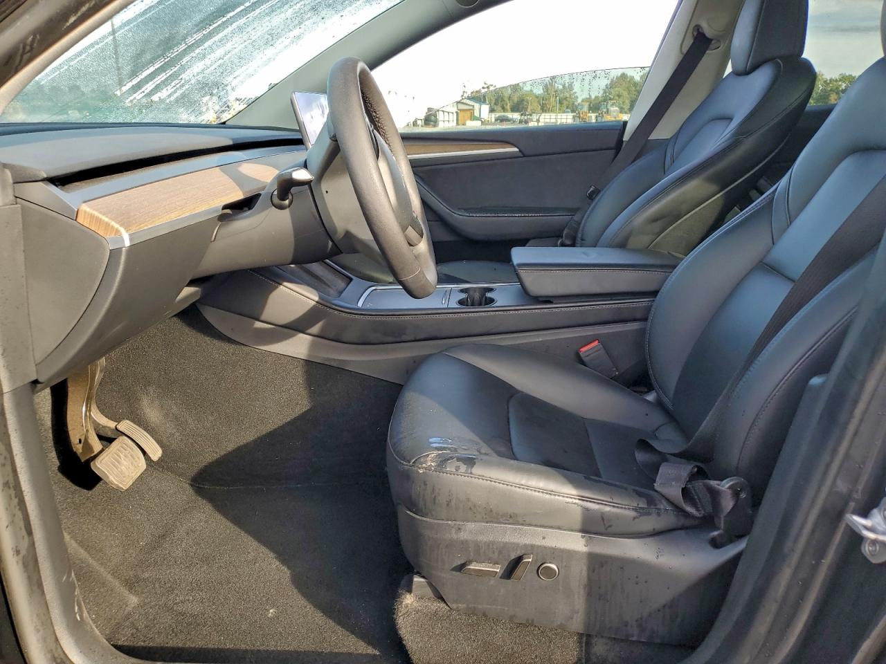 2024 Tesla Model Y VIN: 7SAYGDEE3RA256593 Lot: 94193115