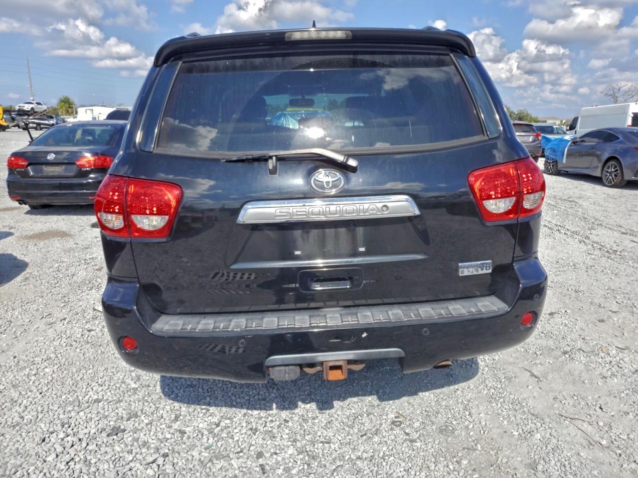 2011 Toyota Sequoia Platinum VIN: 5TDYY5G10BS034625 Lot: 94238615