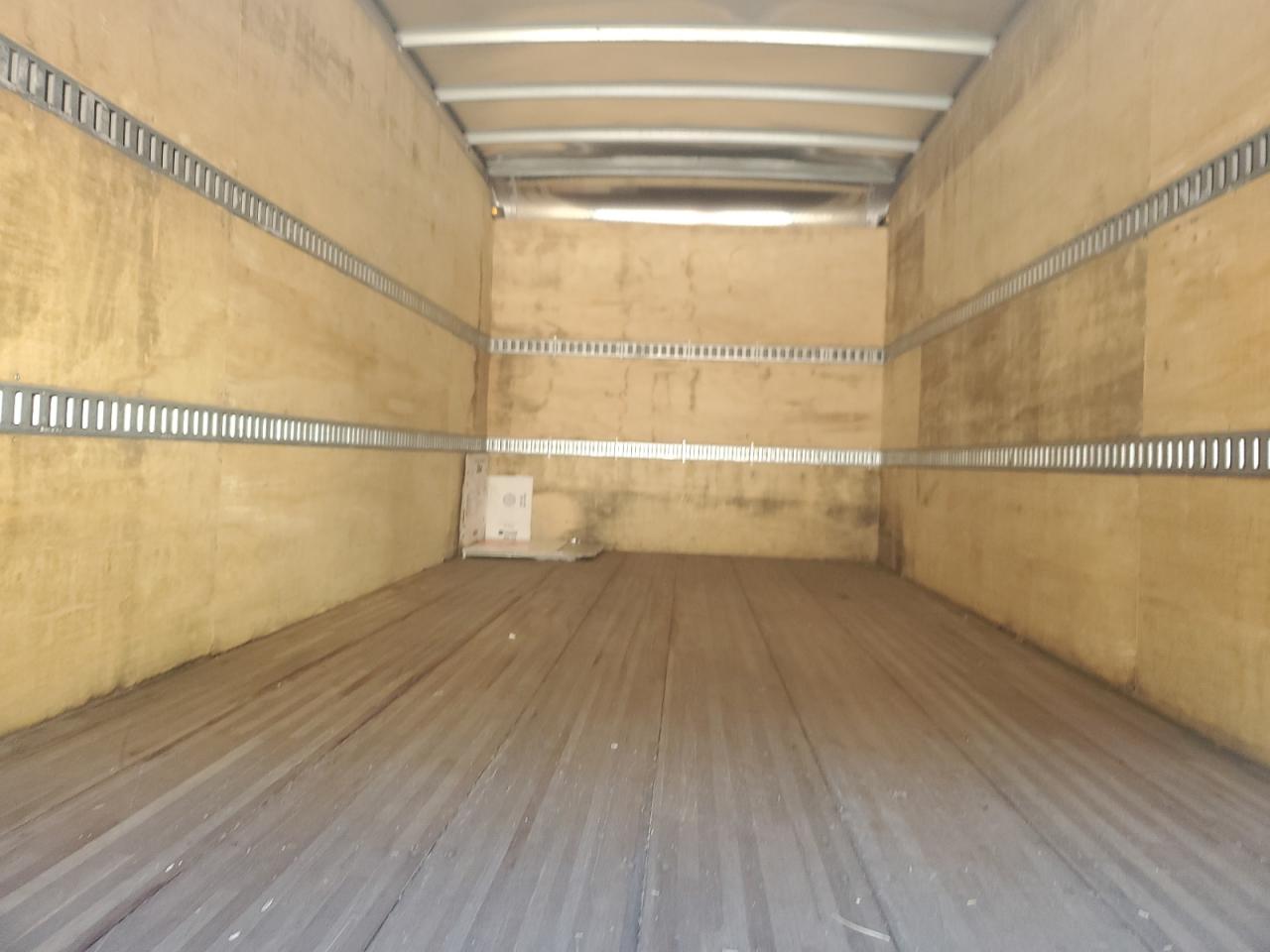 2020 Mitsubishi Fe Feczts Box Truck VIN: 4UZBYH11XLGLU0206 Lot: 90077125