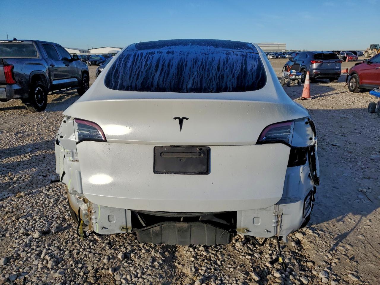 2020 Tesla Model Y VIN: 5YJYGDEF3LF002396 Lot: 92581385