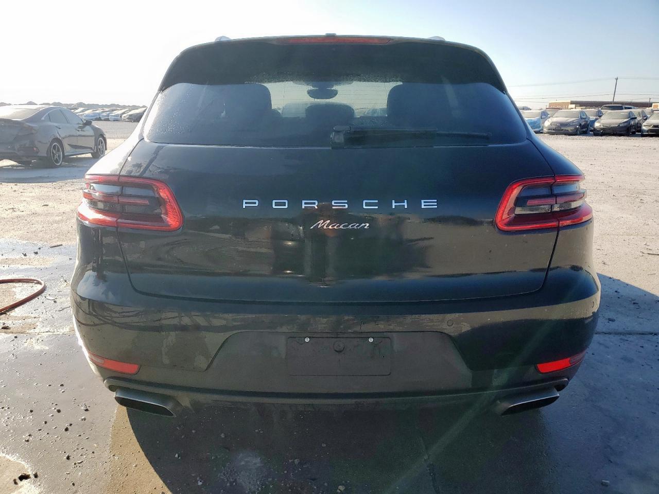 2018 Porsche Macan VIN: WP1AA2A55JLB05901 Lot: 92132345