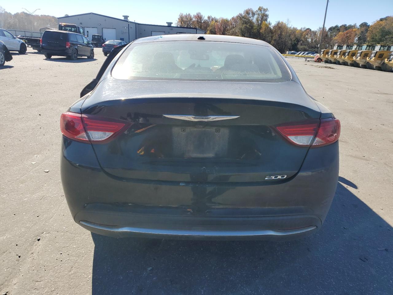 2015 Chrysler 200 Limited VIN: 1C3CCCABXFN531681 Lot: 92040435