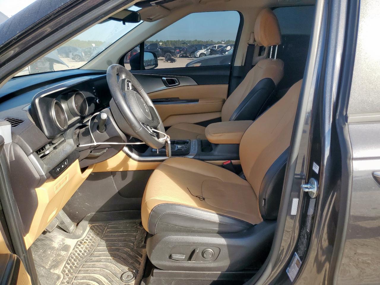 2022 Kia Carnival Lx VIN: KNDNB4H38N6084529 Lot: 92705125